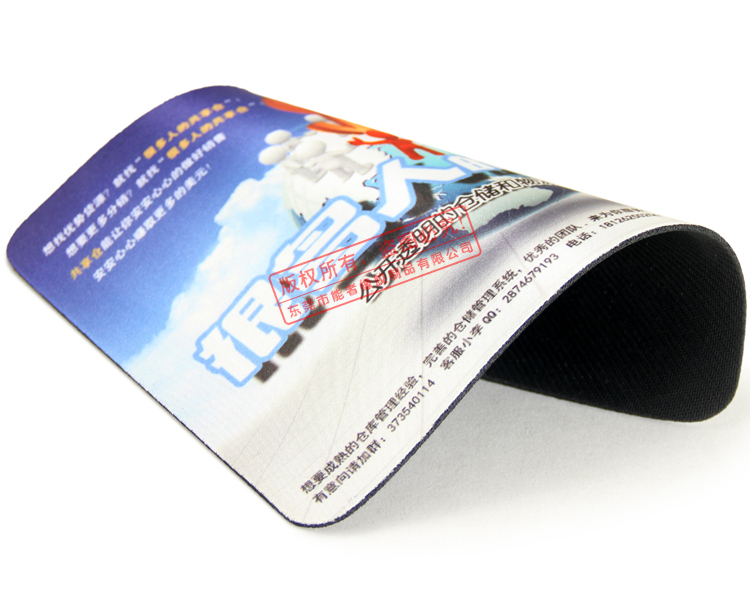 鼠標(biāo)墊的底料為天然橡膠